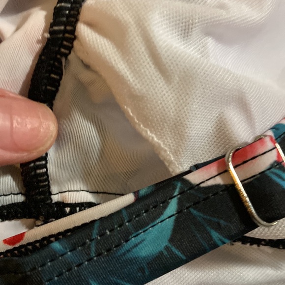 Bikini Swimsuit Floral and Ruffle Swim Suit Size XL - Picture 8 of 10